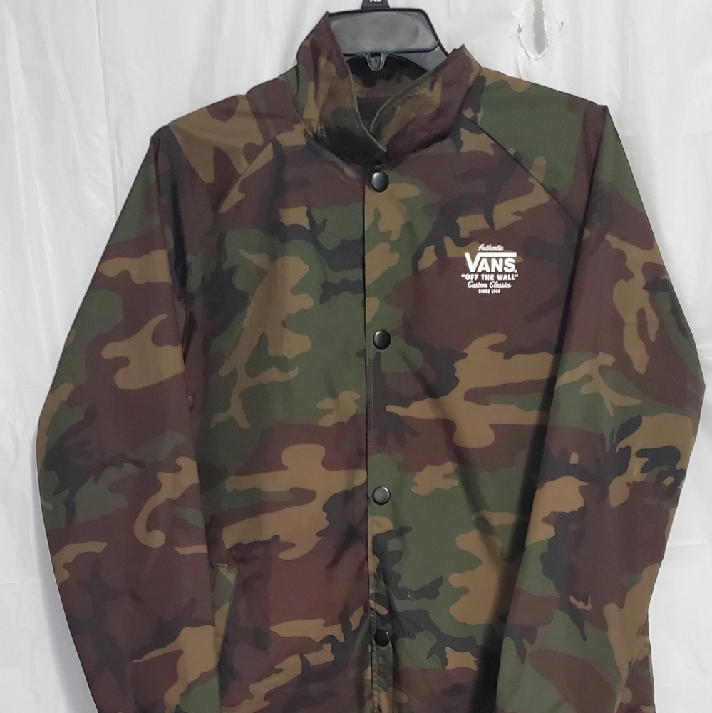 Vans camoflauge windbreaker size xl